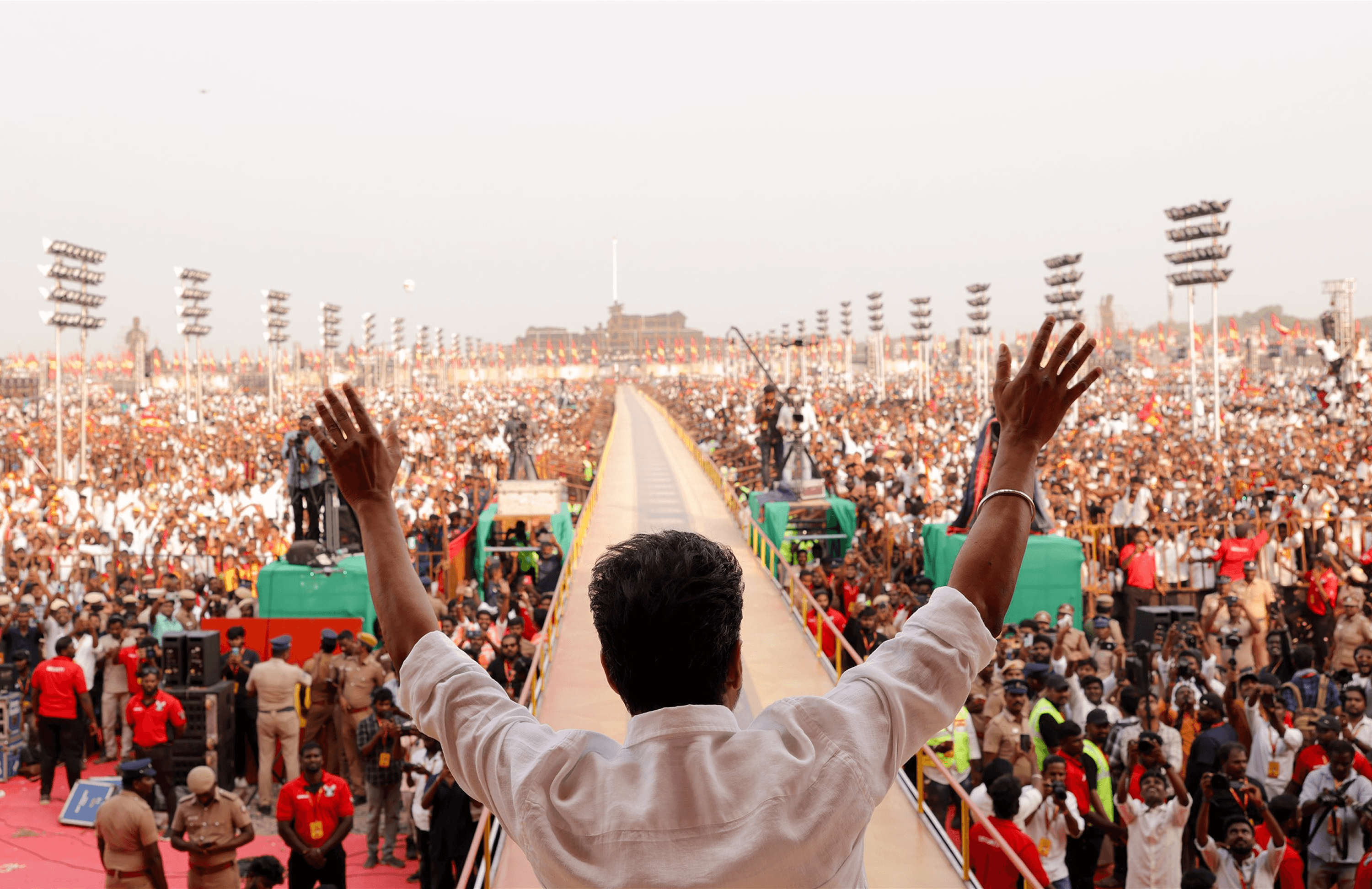 Thalaivar Adressing People